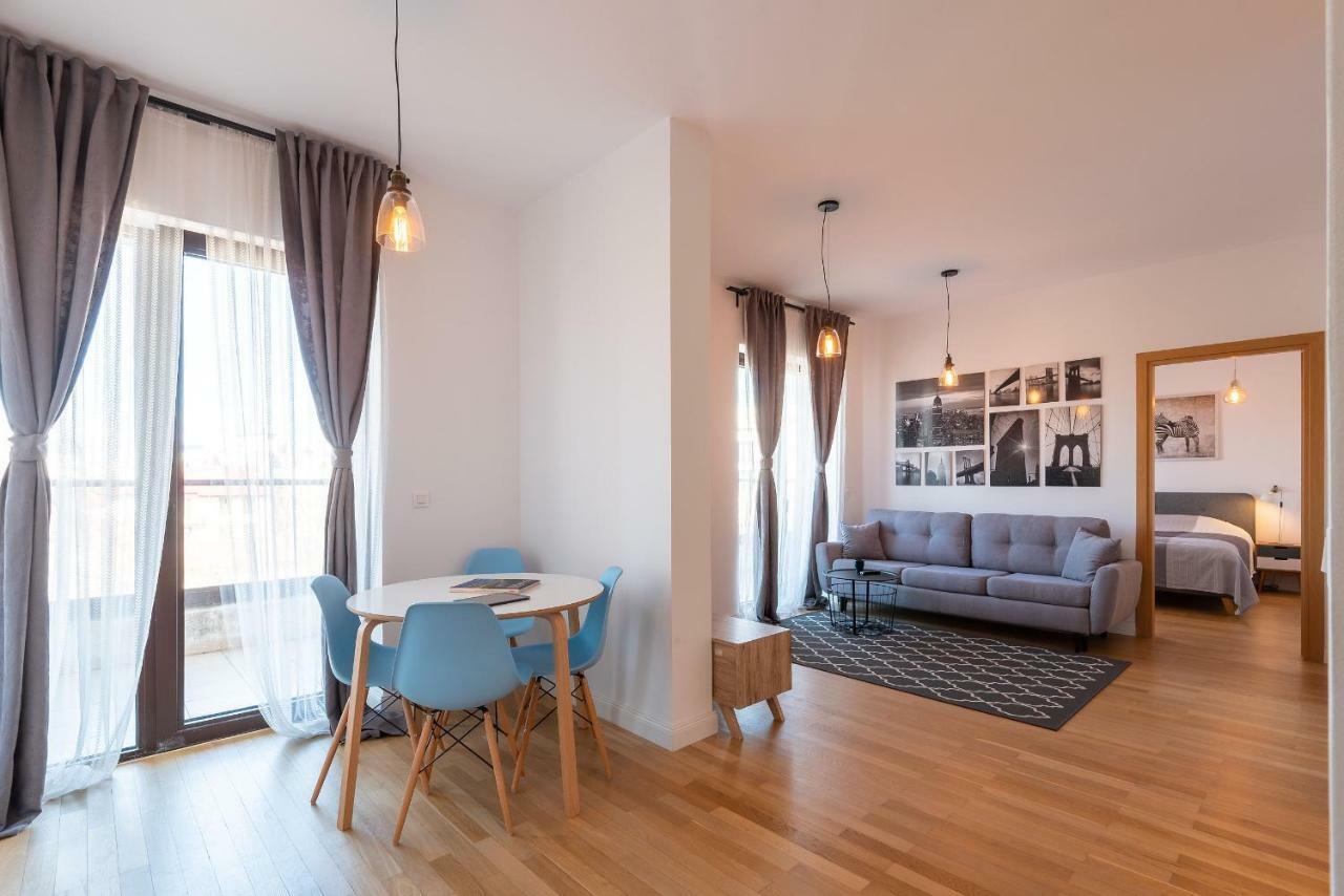 Central Apartment Bukares Bagian luar foto