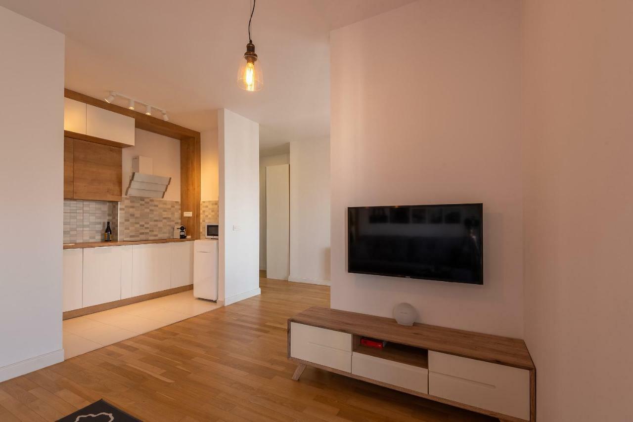 Central Apartment Bukares Bagian luar foto